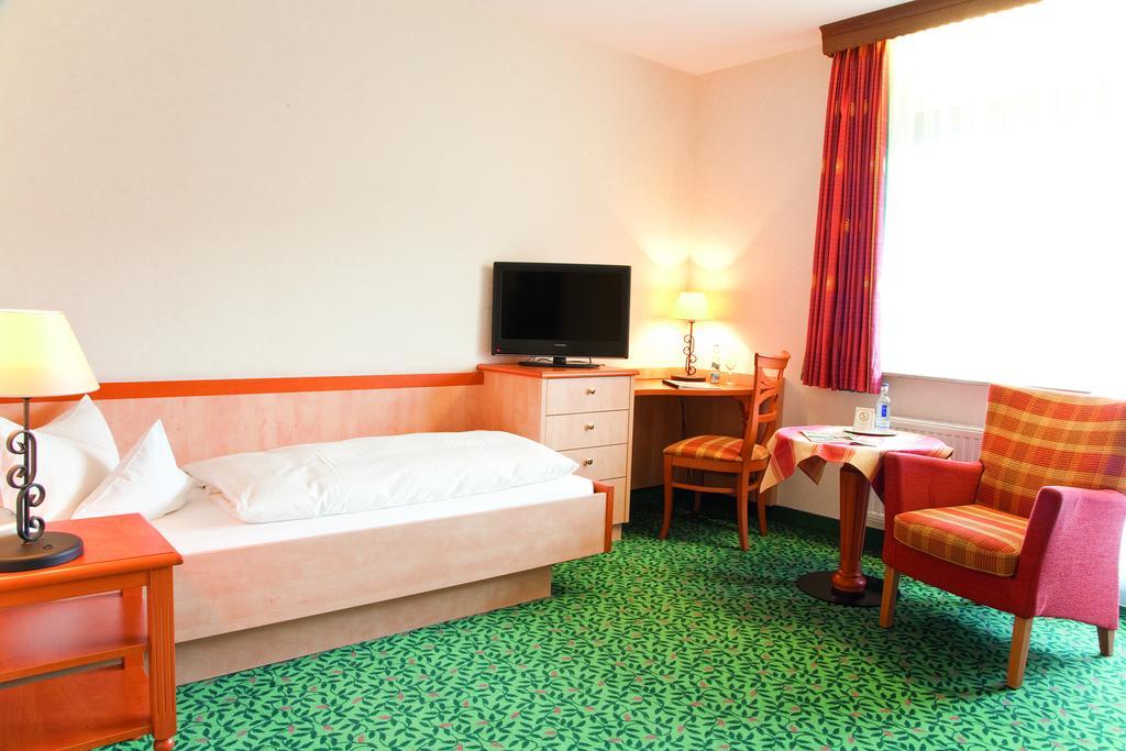 Landkomfort Hotel Elsenmann Вилинген Стая снимка