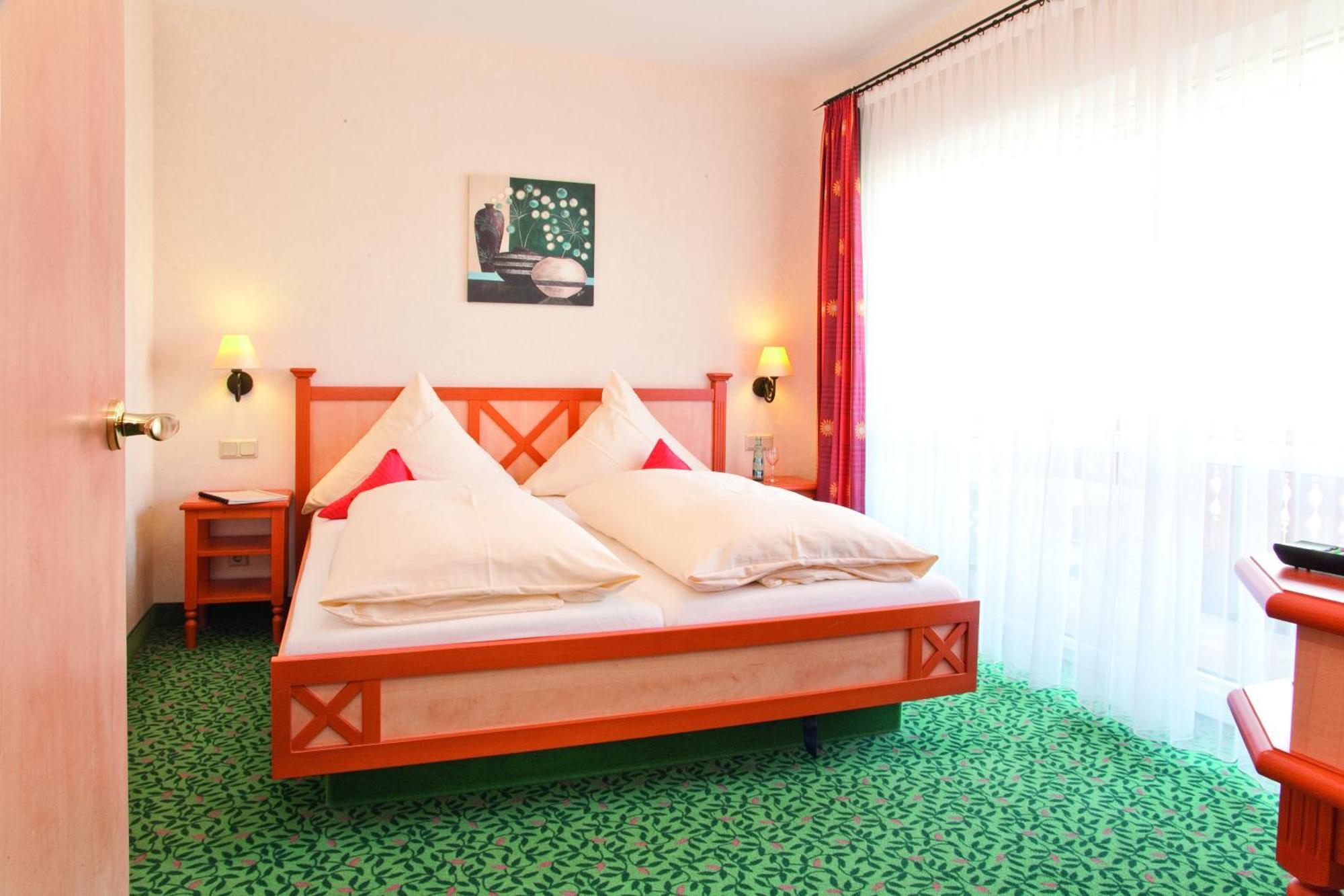 Landkomfort Hotel Elsenmann Вилинген Стая снимка