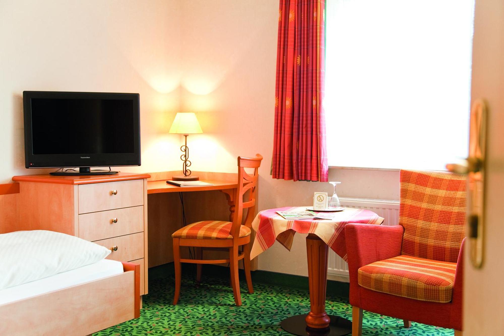 Landkomfort Hotel Elsenmann Вилинген Стая снимка