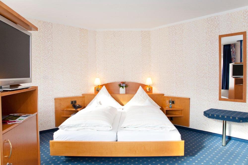 Landkomfort Hotel Elsenmann Вилинген Стая снимка